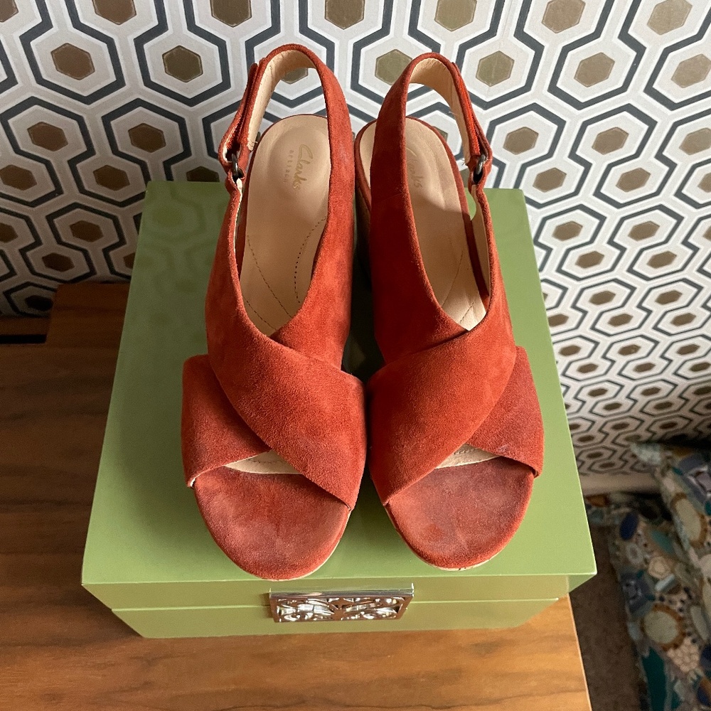 Clarks Platform Sandals-Size 6.5-Rust Colored - image 1